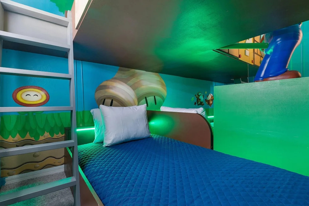Sr023v: 9 Bed, Nintendo, Princesses, Pool