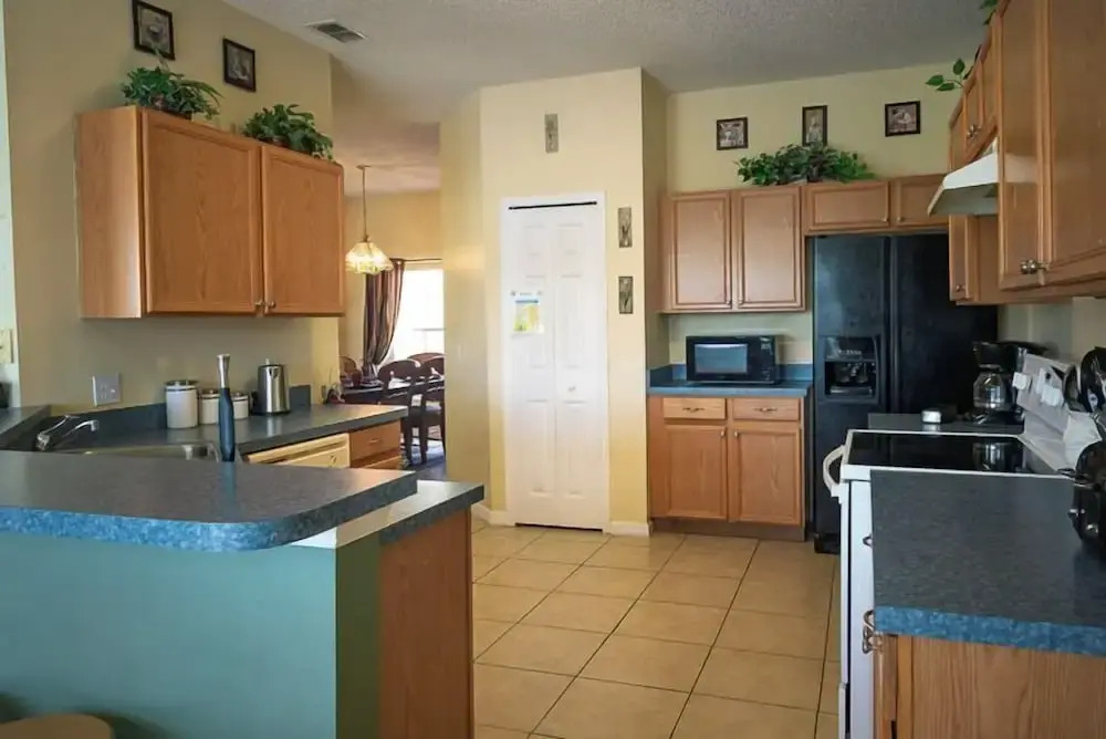 Crescent Lakes Villa