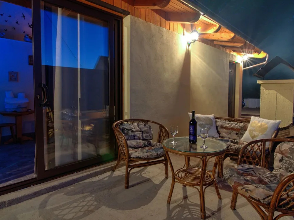 Fantastic two Storey Holiday Home With Beautiful Garden, Amazing Panoramic View