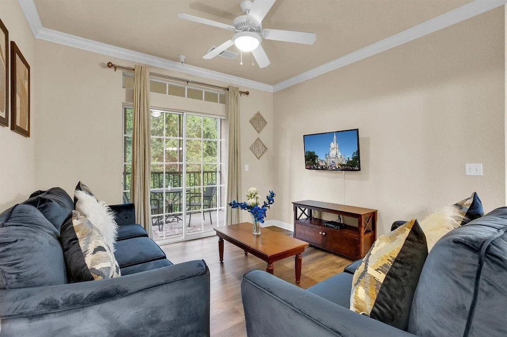 Tuscana Resort 3 Bedroom Condo Clubhouse Access 8 Miles to Disney