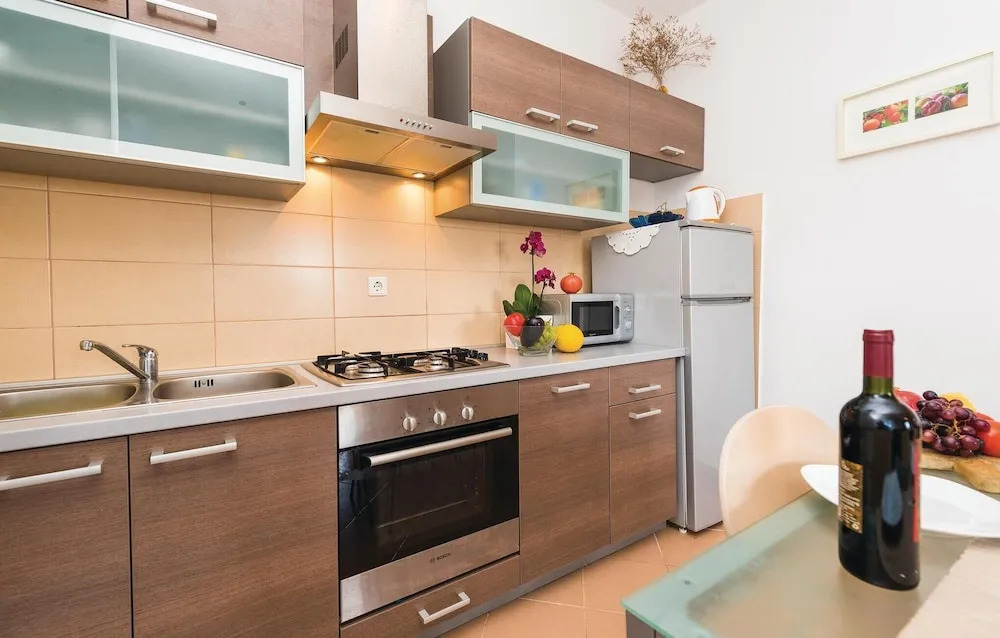 Awesome Apartment in Sukosan With 3 Bedrooms and Wifi