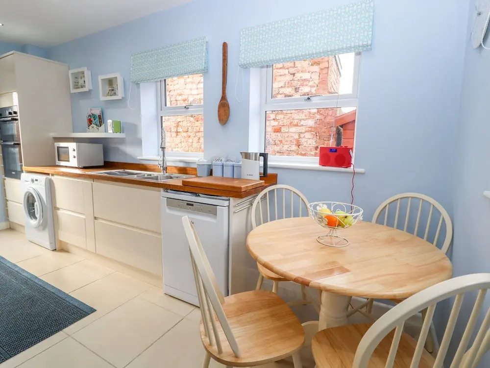 Canal View Cottage