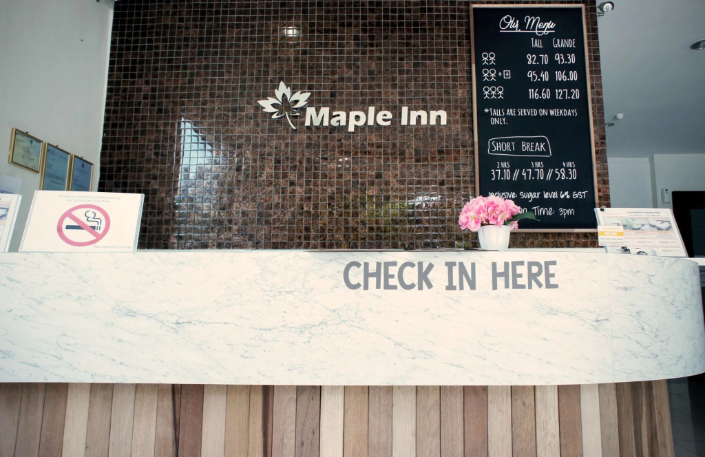 Maple Inn