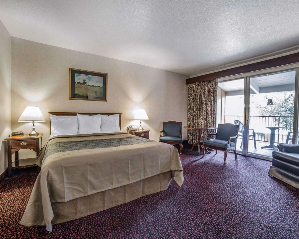 Econo Lodge Near Reno-Sparks Convention Center