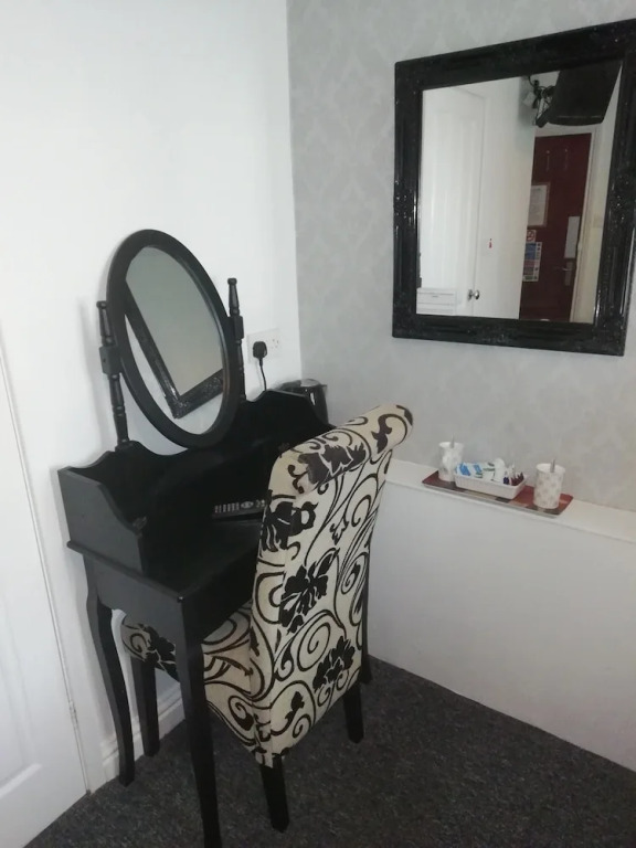 Aindale Hotel Blackpool