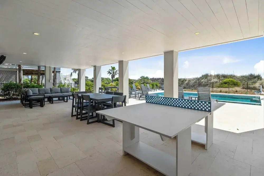 712 Ocean Blvd by Avantstay New Construction w/ Pool, Game Zone, Private Beach Access, and Oceanfront Views