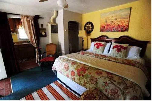 Sunflower Lodge