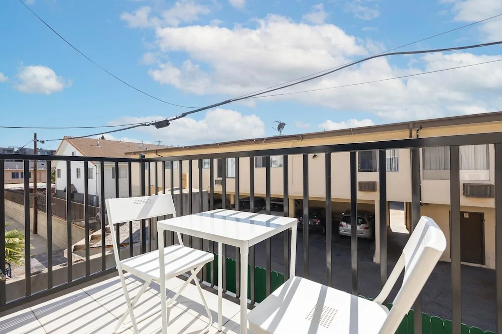 Hinds by Avantstay Duplex in North Hollywood