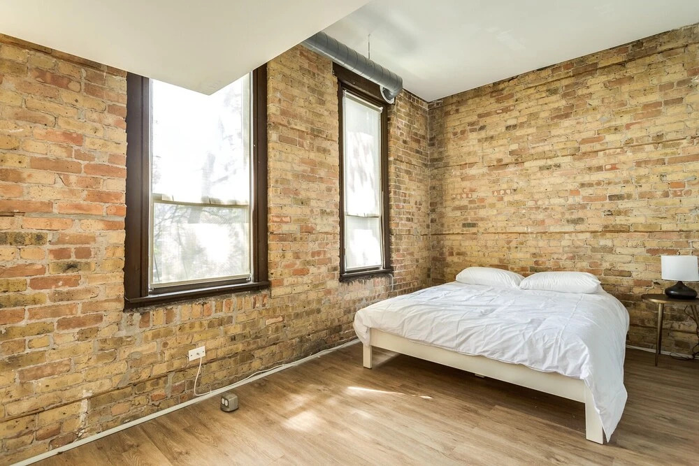 858 Orleans