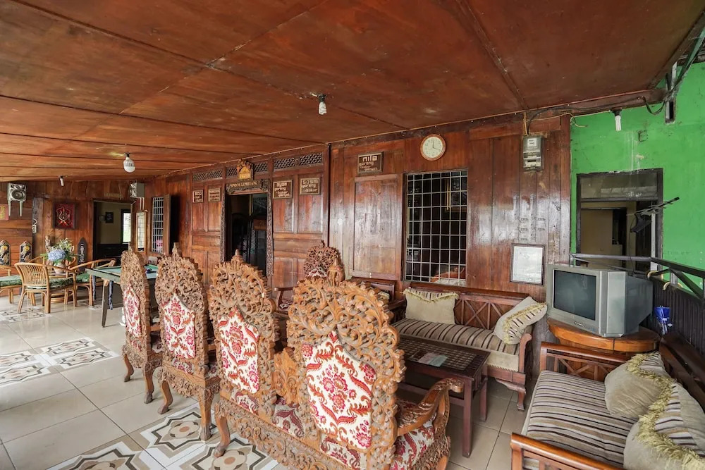 Pondok Gembyang Hotel Air Panas Alam by OYO Rooms