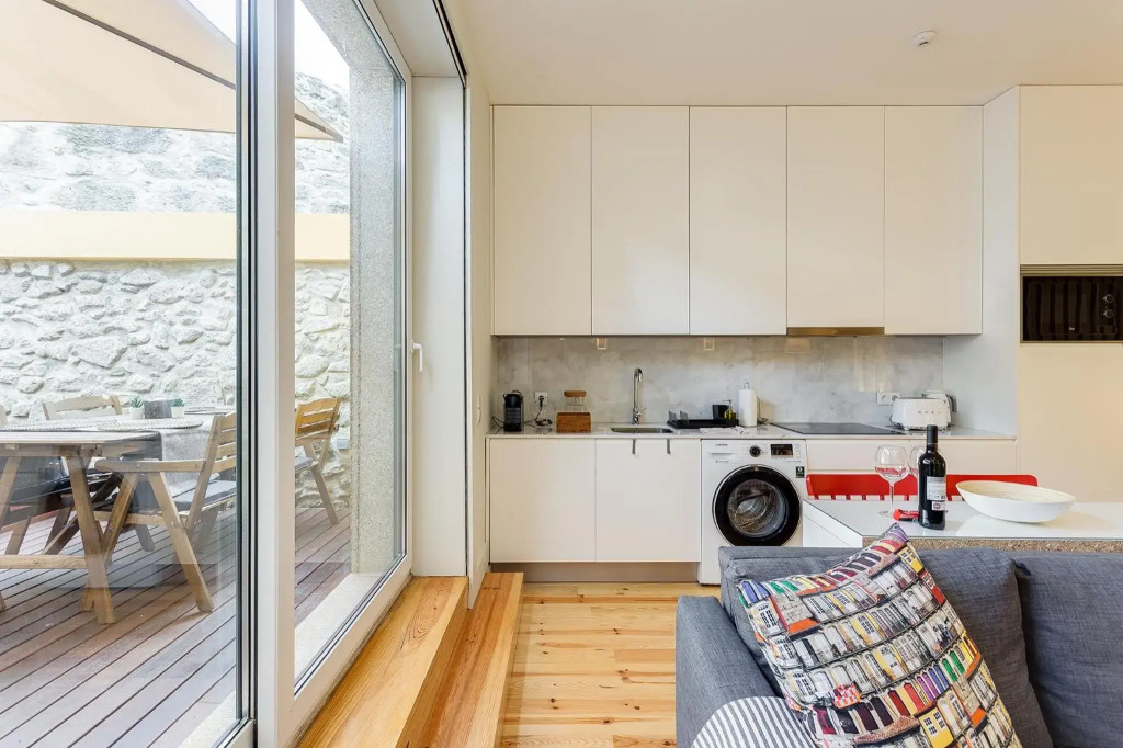 Pinheiro Terrace Downtown Apartment by DA'HOME