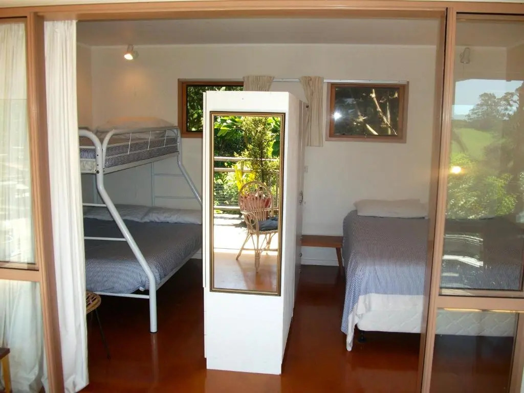 Bush Beach Delight - Onetangi Holiday Home