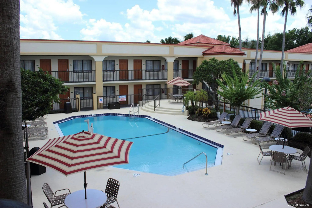 Baymont by Wyndham Orlando East