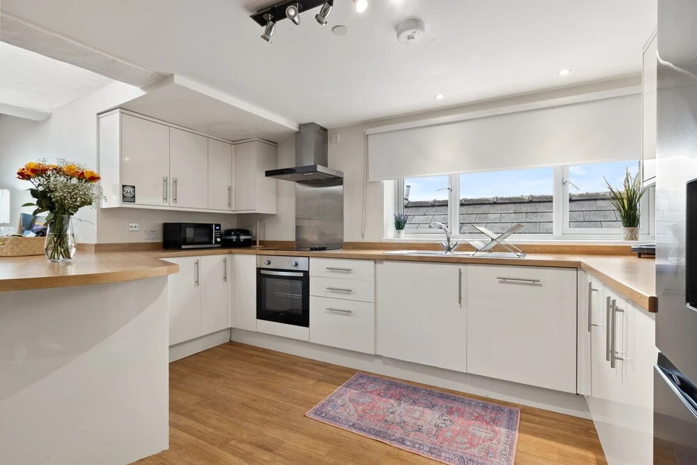 Charming 3-bed Apartment in Haverfordwest