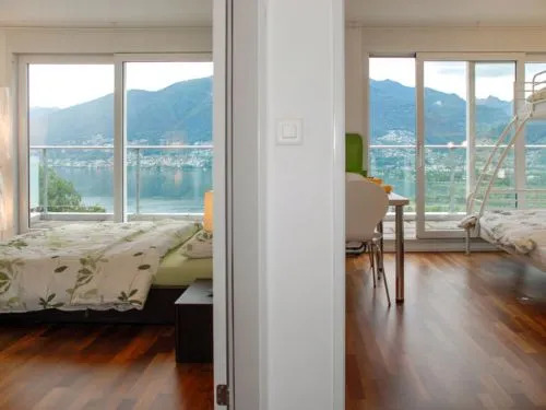 Vista Lago Maggiore 1.floor left