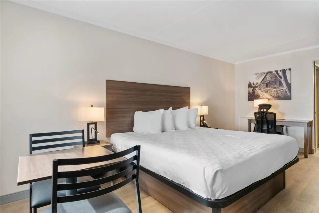 SureStay Studio by Best Western Paradise Lancaster County