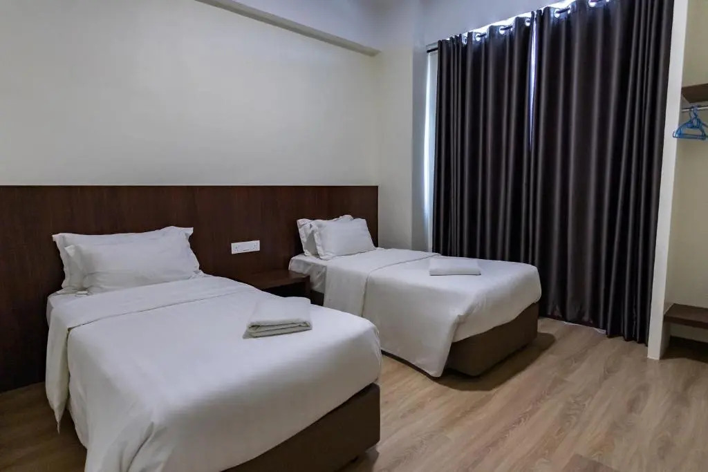 Emart Hotel (Riam)