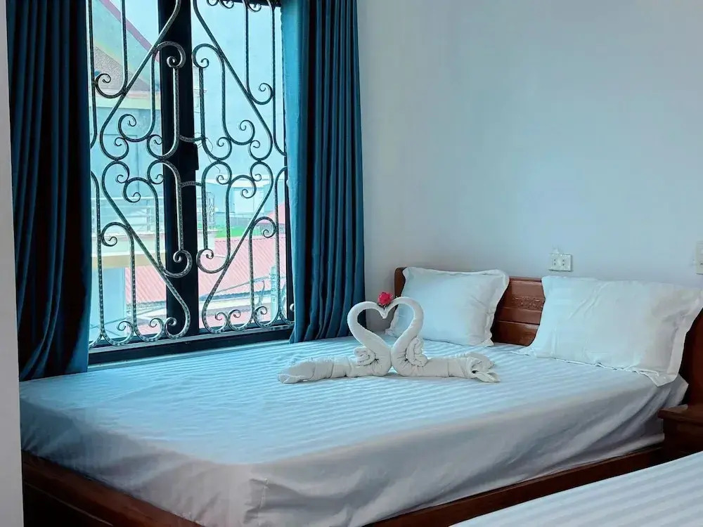 Tamcoc White Swan Hostel