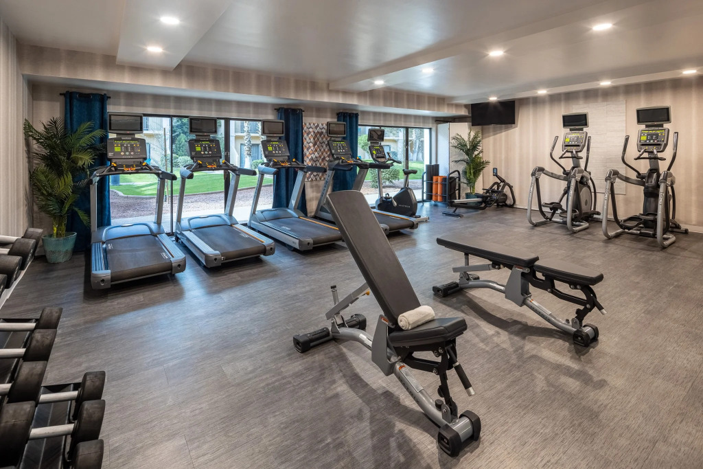 Crowne Plaza Phoenix - Chandler Golf Resort by IHG