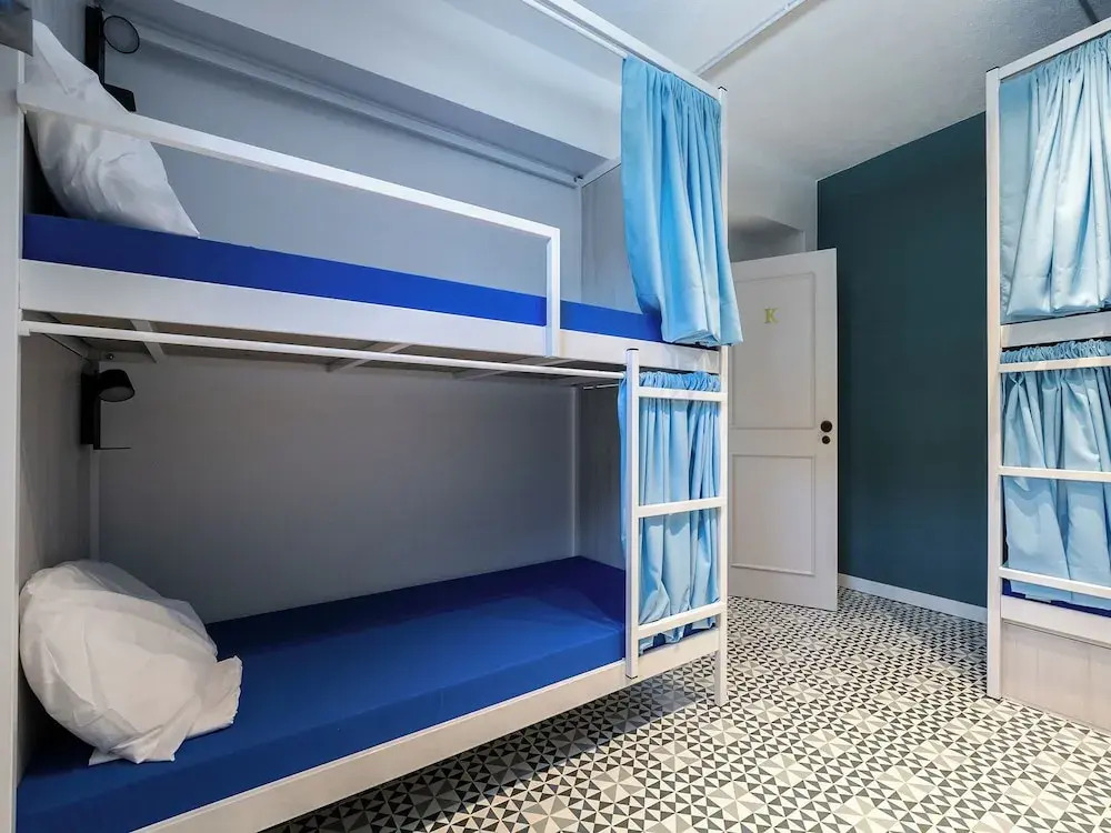 Walk in Hostel Faro Airport