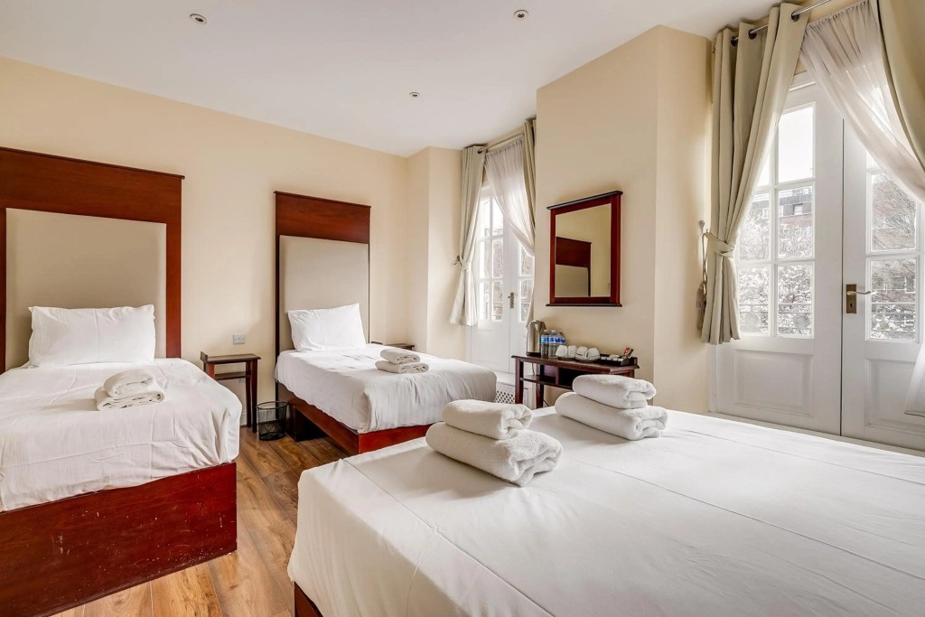 Belmont & Astoria Hotel