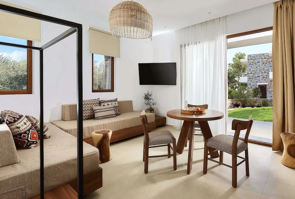 Volta Suites and Villas