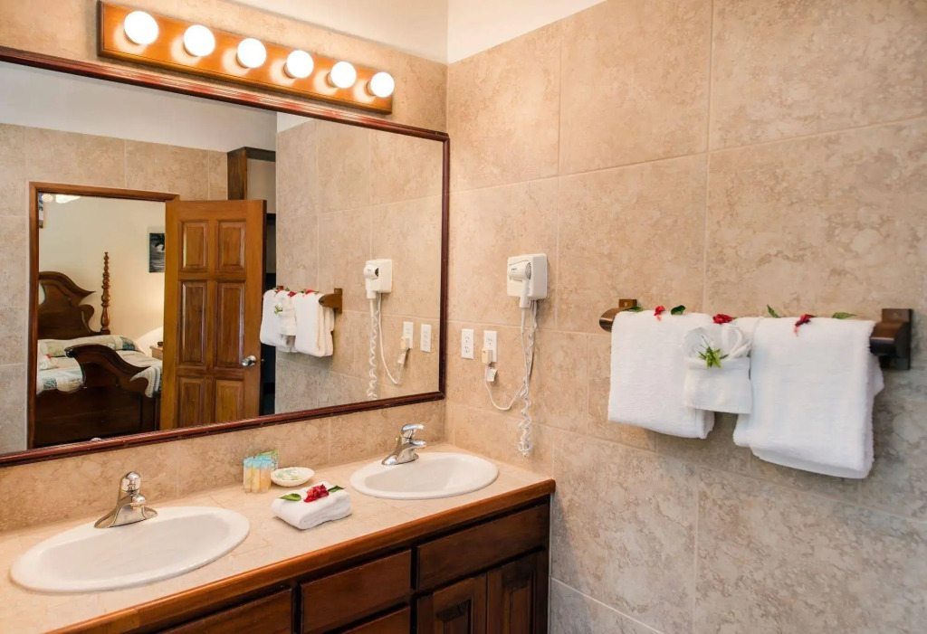Banyan Bay Suites