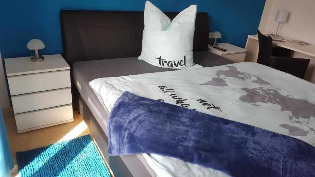 Ferienwohnung und Zimmer zum Donaublick