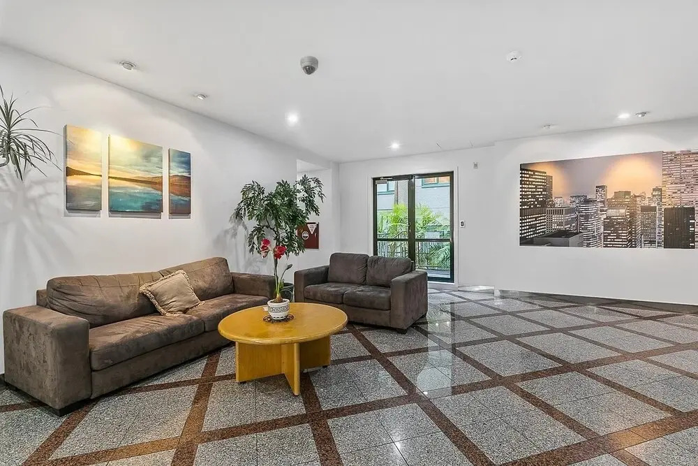 Zodiak Central 2 BR Apt Free Parking Gym