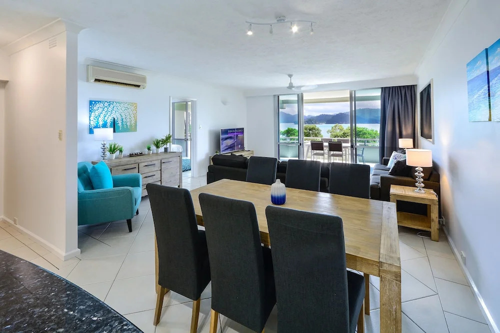 Beach Front Lagoon Lodge Apartments