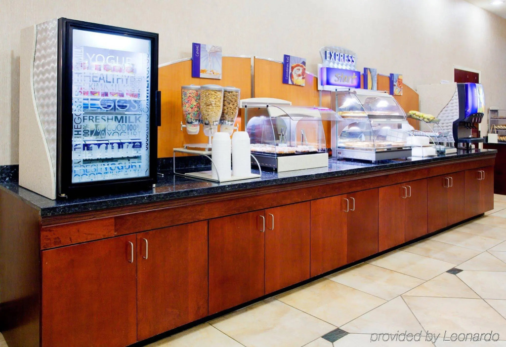 Holiday Inn Express Arrowood by IHG