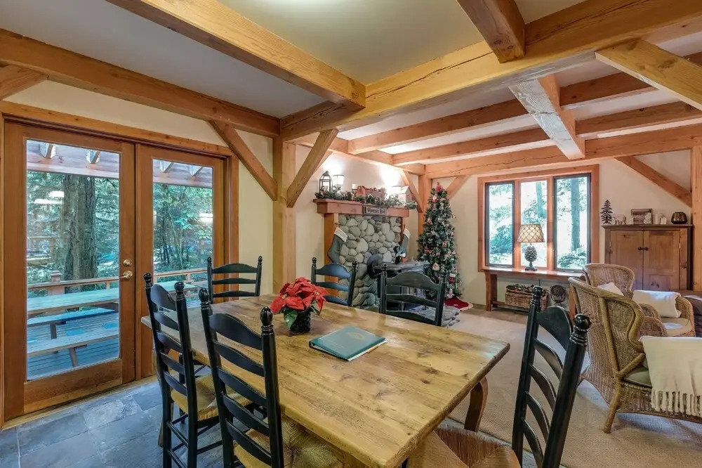 45SL - Hot Tub - Pets Ok - Wi-Fi - Sleeps 8