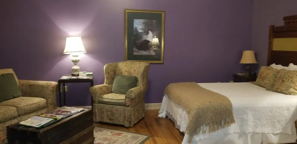 Downtown Guest Quarters Hotel