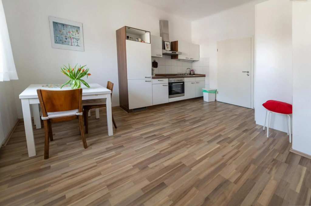 Sunny Villa Apartments