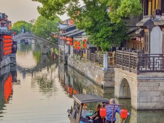 Xitang Yunlaiji Riverside Art Hotel (Xitang Guzhen Store)