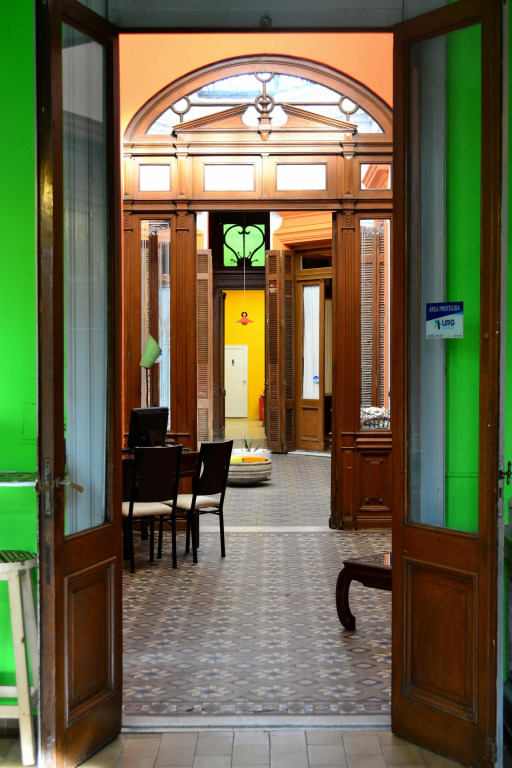 Retro Art Hostel
