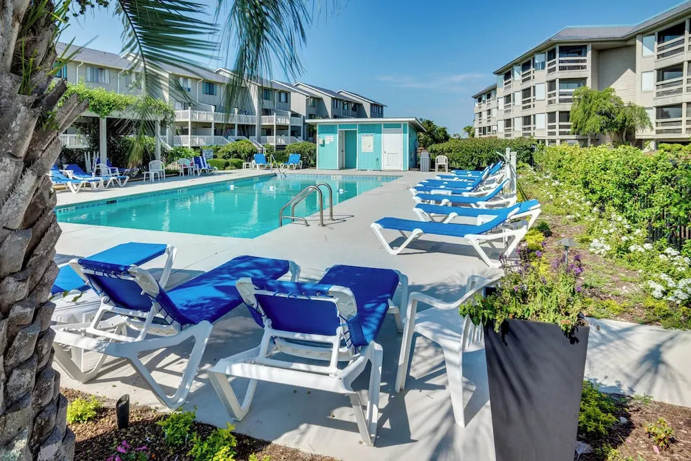 St Helena Island Condo - 1/2 Mi to Beach