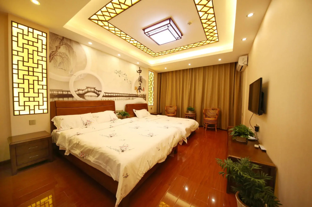 Zhouzhuang Nostalgia Town Theme Hostel