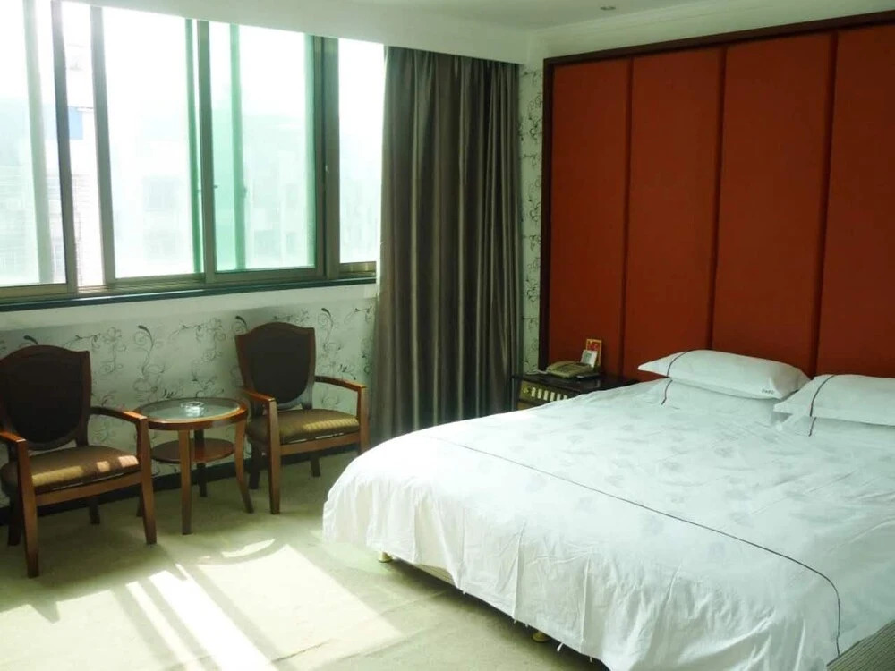 Yiwu Bairui Hotel