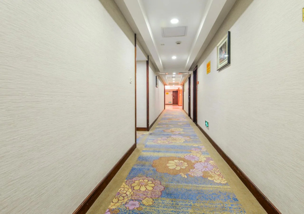 Royal Plaza Hotel