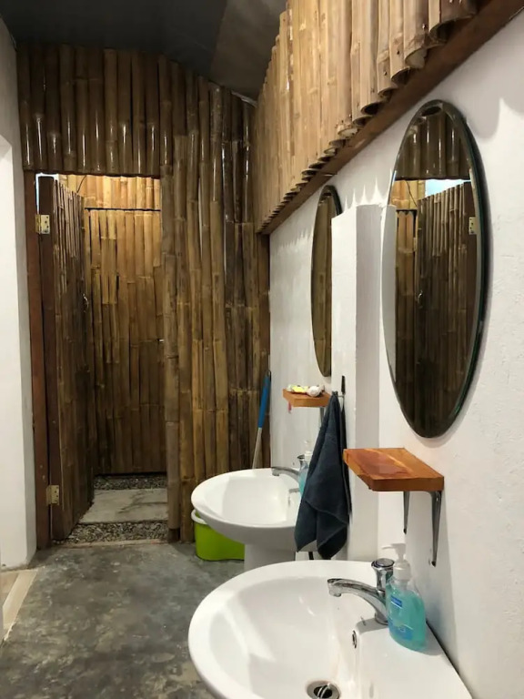 Ohlala Hostel