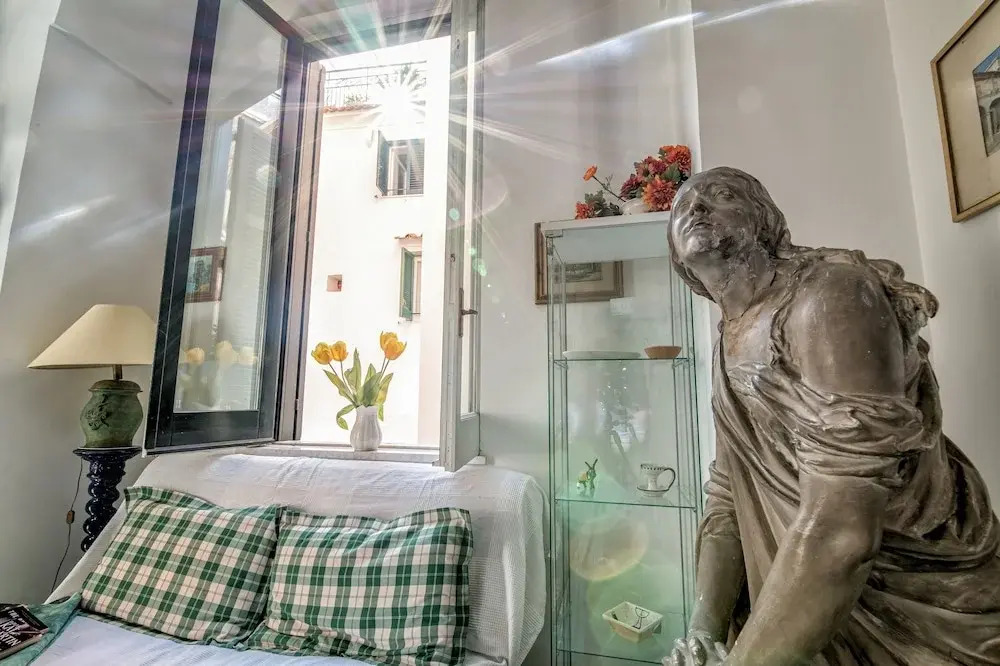 Upscale Central Amalfi Apartment In 19th-century Building