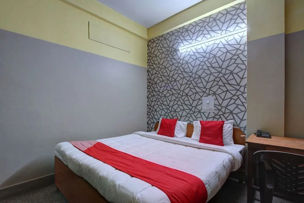 OYO 22503 Hotel Residency Gate
