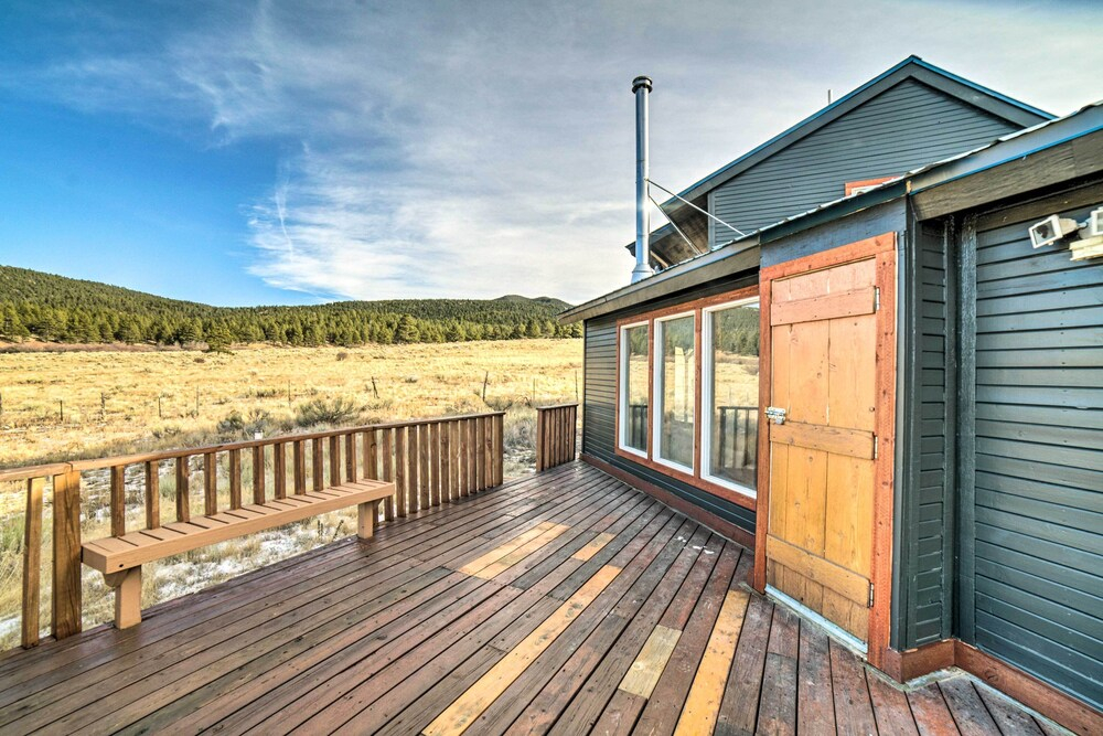 Angel Fire Mtn View Cabin w/ Hot Tub: 2 Mi to Ski
