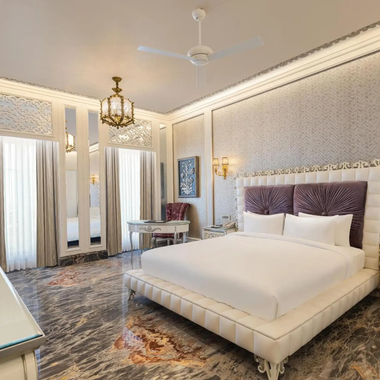 Hotel Hillock Ahmedabad