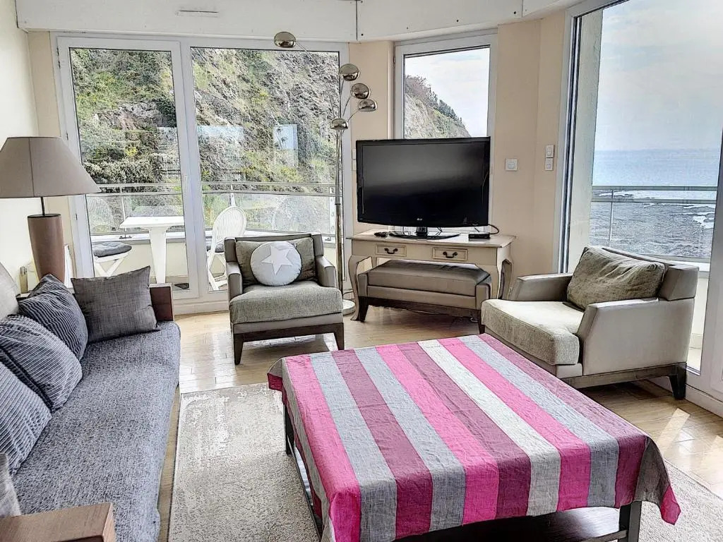 Appartement Granville, 3 Pièces, 4 Personnes - Fr-1-361-161