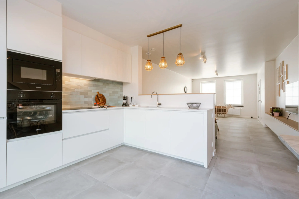 Modern house JULIE with spacious garden and garage