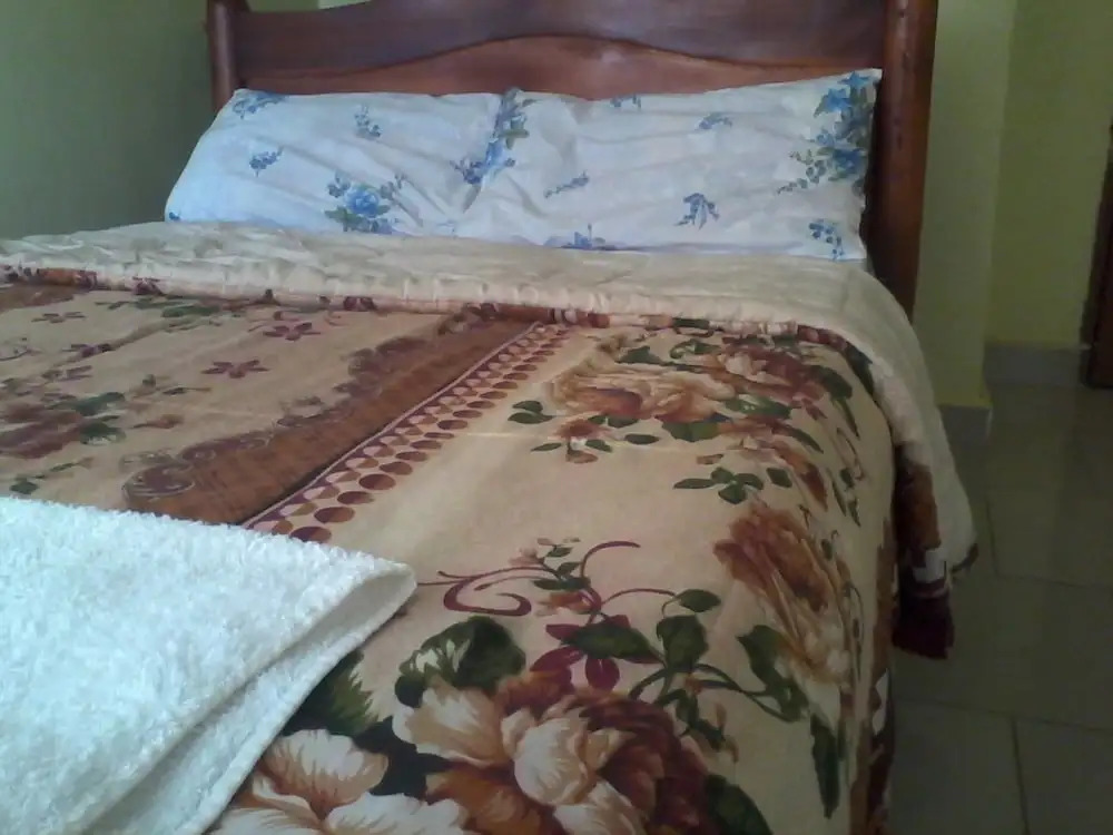 Georgies Harvest Motel