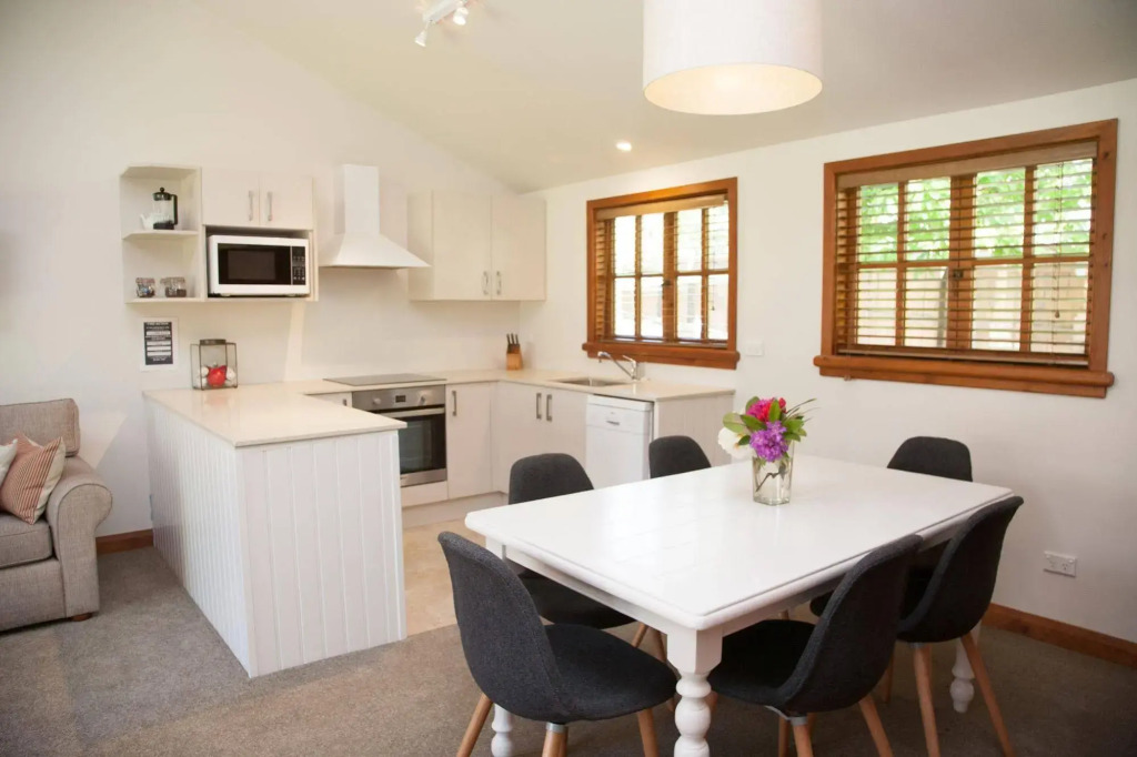 Wanaka Homestead Lodge & Cottages