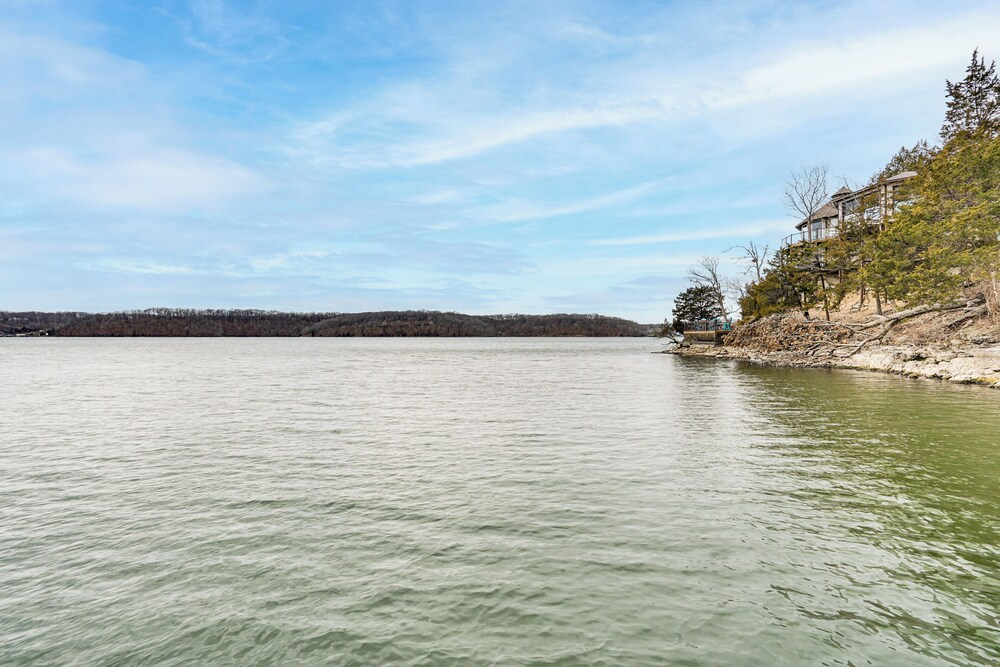Private Dock at Ozarks Home Next to Margaritaville